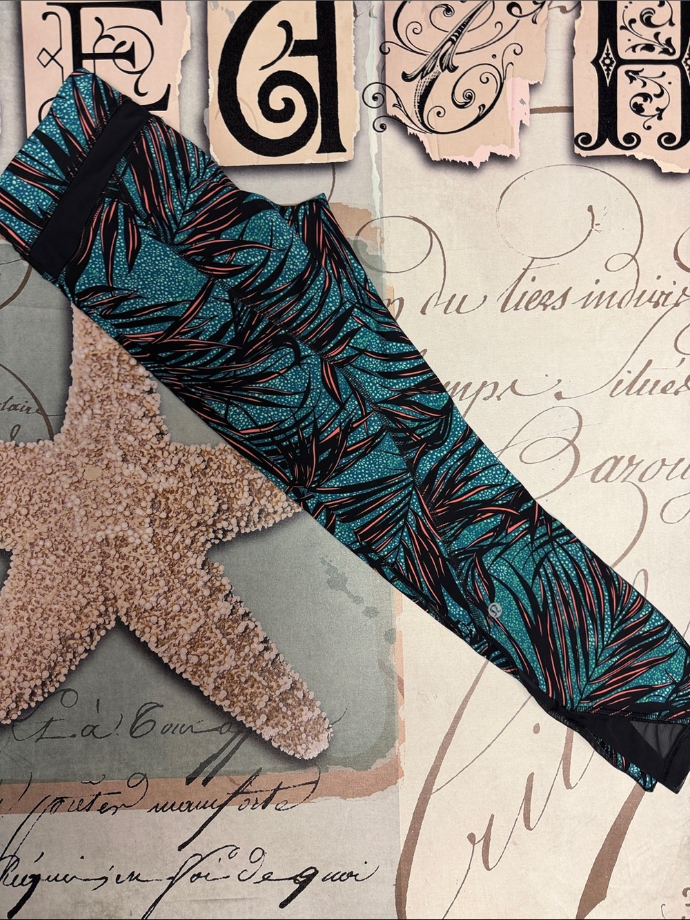 lululemon athletica Teal & Black Leaf-Print Leggings
